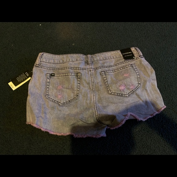 Purple ripped shorts - Picture 2 of 4